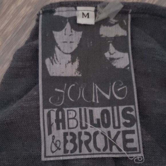 Gray and white sweater by Young fabulous & broke. - Picture 5 of 5